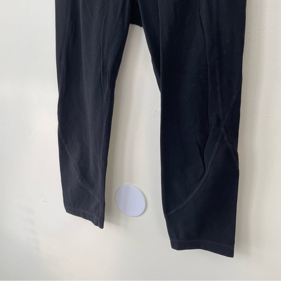 Athleta Salutation Yoga Capri Powervita Crop Leggings Tights 591383 Black M - Picture 6 of 11